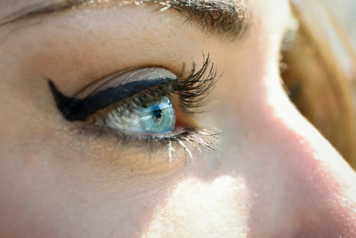 Eyelash serum without bimatoprost – how to choose the best eyelash conditioner and serum without bimatoprost?