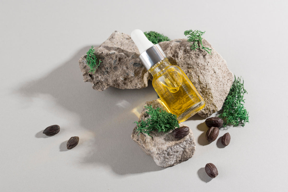 Castor Oil for Lashes & Brows: The Natural Growth Myth vs. Clogged Meibomian Glands
